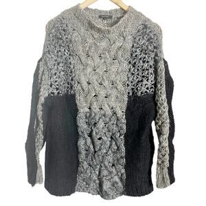 Pas de Calais Gray Black Cable Knit Wool Crewneck Pullover Sweater Size Small